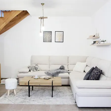 Apartment Jankuv Zlaty Hamr *